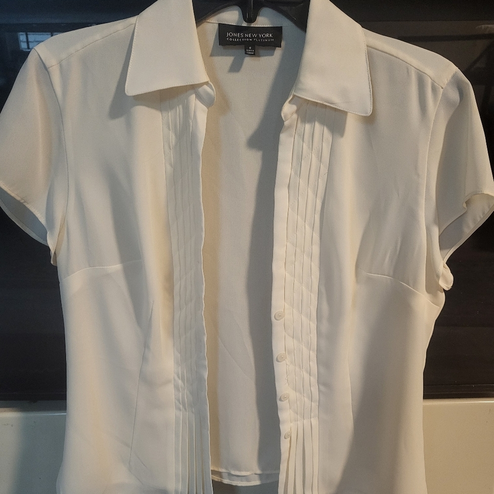 Jones New York blouse